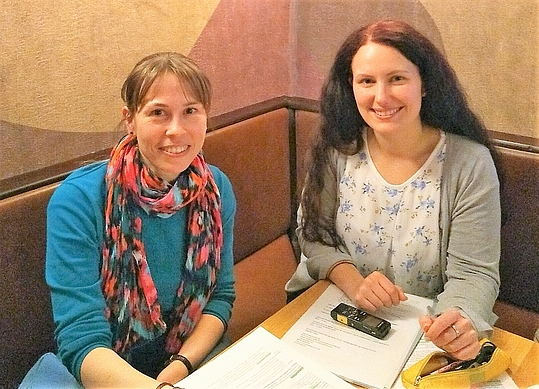 Barbara Niegisch und Regina Bichler im Geespräch