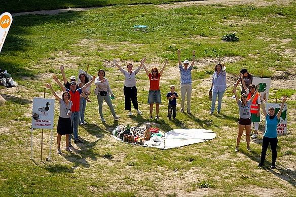 Aktive beim Clean Up an der Isar